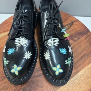 Bata Black Embroidered Italian Leather   Lace-Up Shoes Sz 41 or 9.5